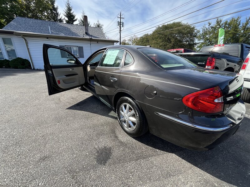 2008 Buick Lacrosse CX - Photo 21 - Madison, OH 44057