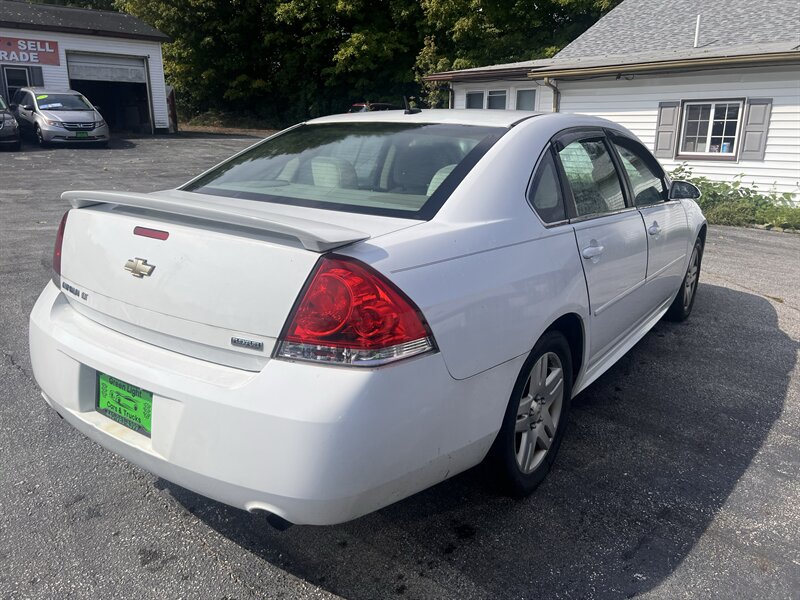 2012 Chevrolet Impala LT - Photo 4 - Madison, OH 44057