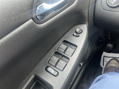 2012 Chevrolet Impala LT - Photo 14 - Madison, OH 44057