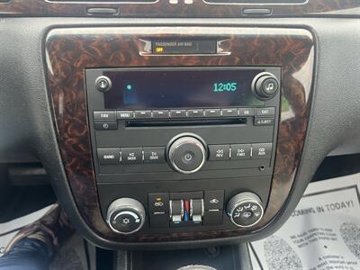 2012 Chevrolet Impala LT - Photo 17 - Madison, OH 44057