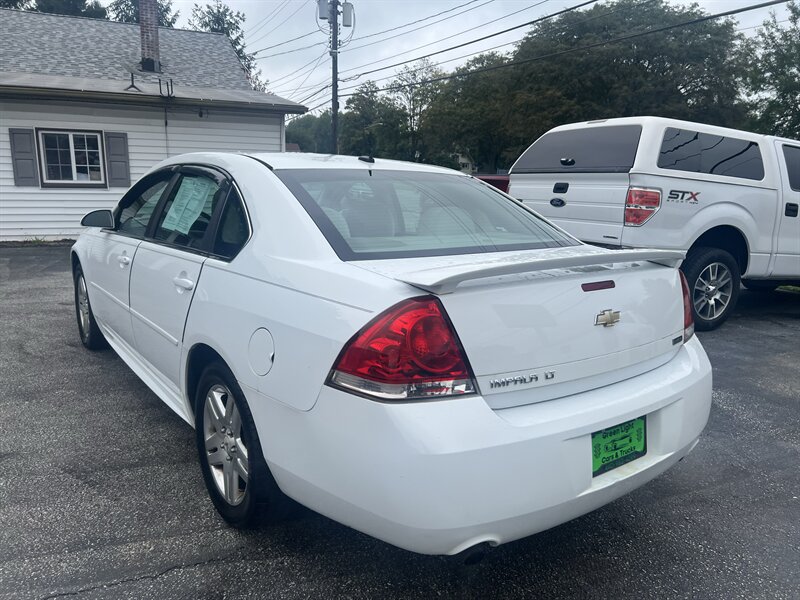 2012 Chevrolet Impala LT - Photo 5 - Madison, OH 44057