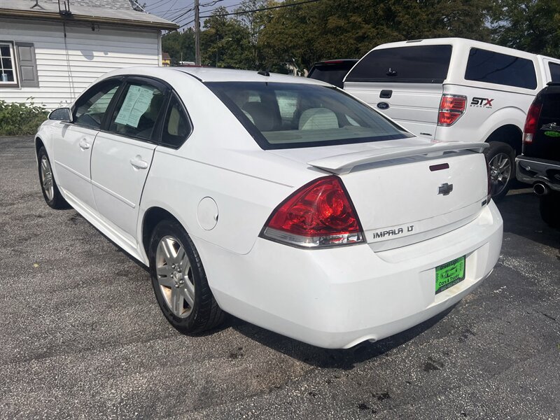 2012 Chevrolet Impala LT - Photo 5 - Madison, OH 44057