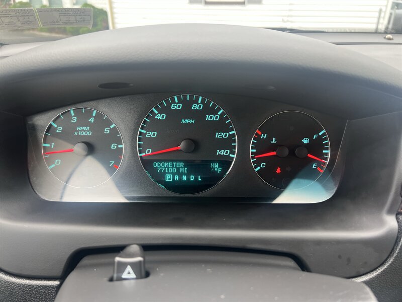 2012 Chevrolet Impala LT - Photo 16 - Madison, OH 44057