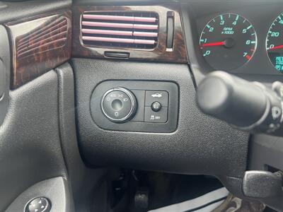2012 Chevrolet Impala LT - Photo 15 - Madison, OH 44057