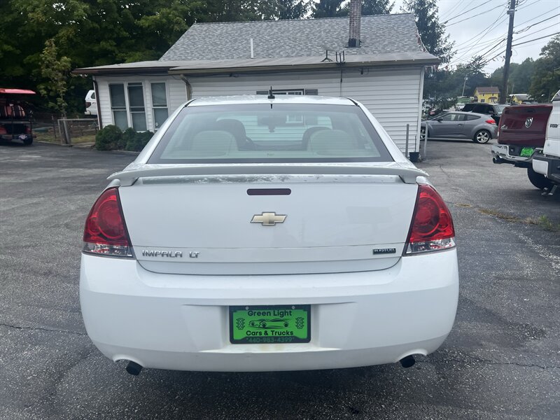 2012 Chevrolet Impala LT - Photo 6 - Madison, OH 44057