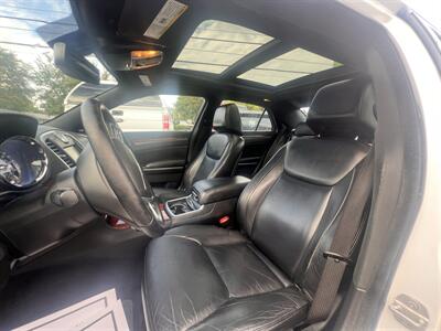 2012 Chrysler 300 Series Limited - Photo 23 - Madison, OH 44057