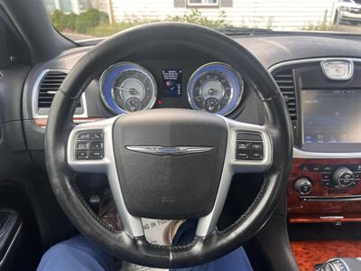 2012 Chrysler 300 Series Limited - Photo 13 - Madison, OH 44057