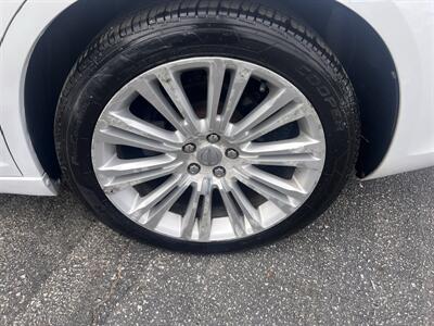 2012 Chrysler 300 Series Limited - Photo 41 - Madison, OH 44057
