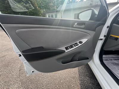 2017 Hyundai ACCENT SE   - Photo 9 - Madison, OH 44057