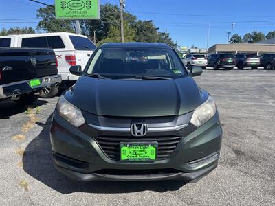 2016 Honda HR-V LX   - Photo 2 - Madison, OH 44057