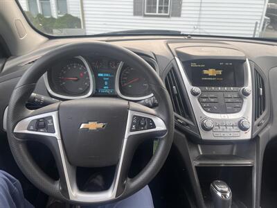 2017 Chevrolet Equinox LT   - Photo 8 - Madison, OH 44057