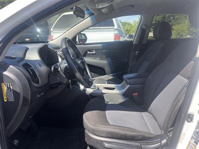 2016 Kia Sportage LX - Photo 9 - Madison, OH 44057