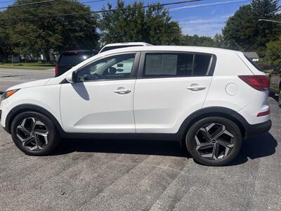 2016 Kia Sportage LX - Photo 8 - Madison, OH 44057