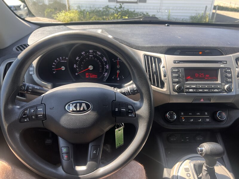 2016 Kia Sportage LX - Photo 10 - Madison, OH 44057