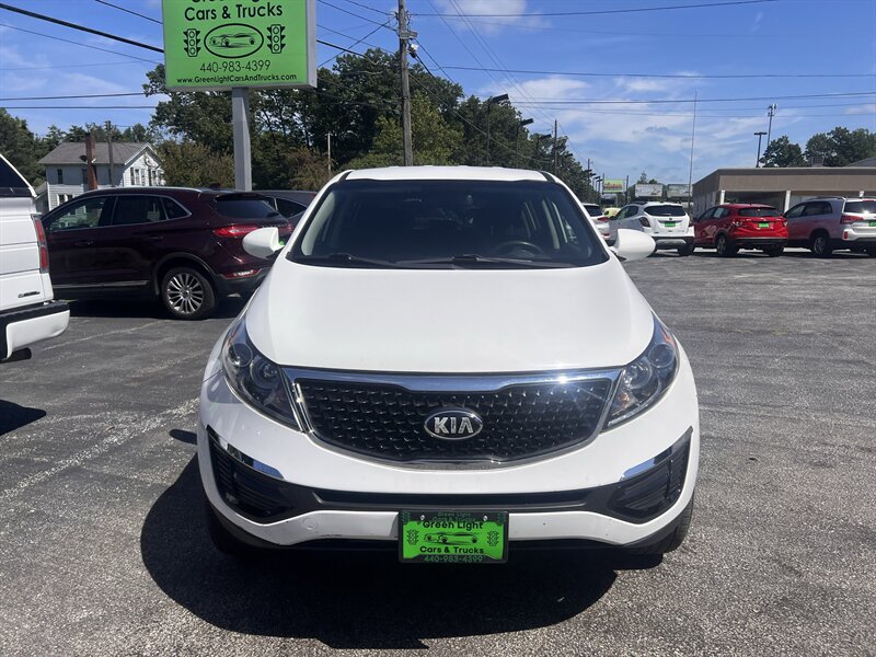 2016 Kia Sportage LX - Photo 2 - Madison, OH 44057