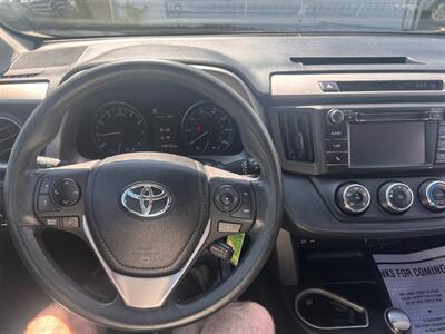 2017 Toyota RAV4 LE - Photo 11 - Madison, OH 44057