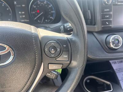 2017 Toyota RAV4 LE - Photo 13 - Madison, OH 44057