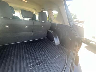2017 Toyota RAV4 LE - Photo 27 - Madison, OH 44057