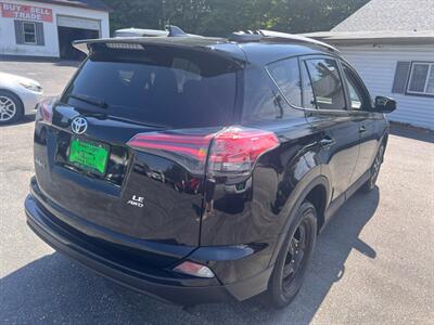 2017 Toyota RAV4 LE - Photo 4 - Madison, OH 44057