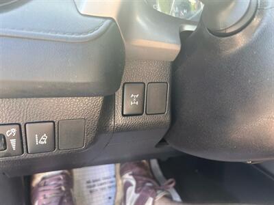 2017 Toyota RAV4 LE - Photo 22 - Madison, OH 44057