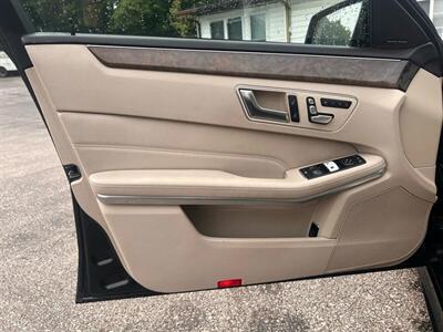2015 Mercedes-Benz E 350 4MATIC - Photo 9 - Madison, OH 44057