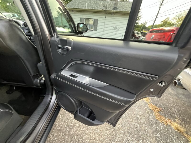 2016 Jeep Compass High Altitude - Photo 33 - Madison, OH 44057