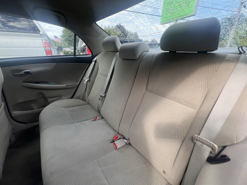 2012 Toyota Corolla LE - Photo 25 - Madison, OH 44057