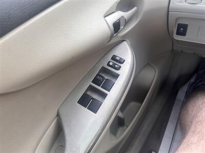 2012 Toyota Corolla LE - Photo 17 - Madison, OH 44057