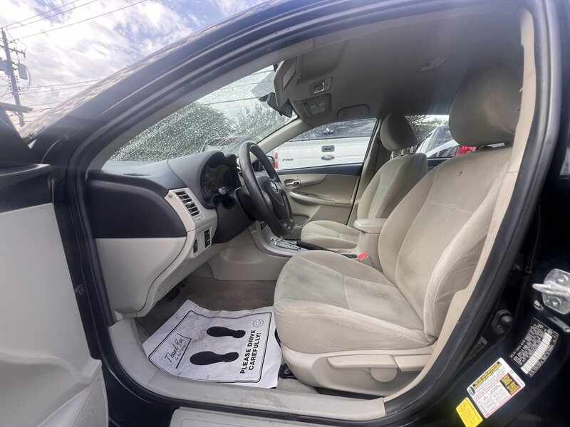2012 Toyota Corolla LE - Photo 9 - Madison, OH 44057