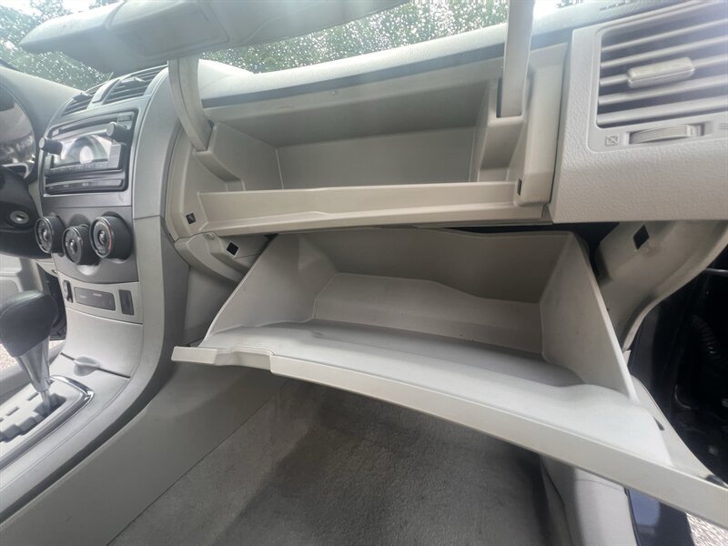 2012 Toyota Corolla LE - Photo 33 - Madison, OH 44057