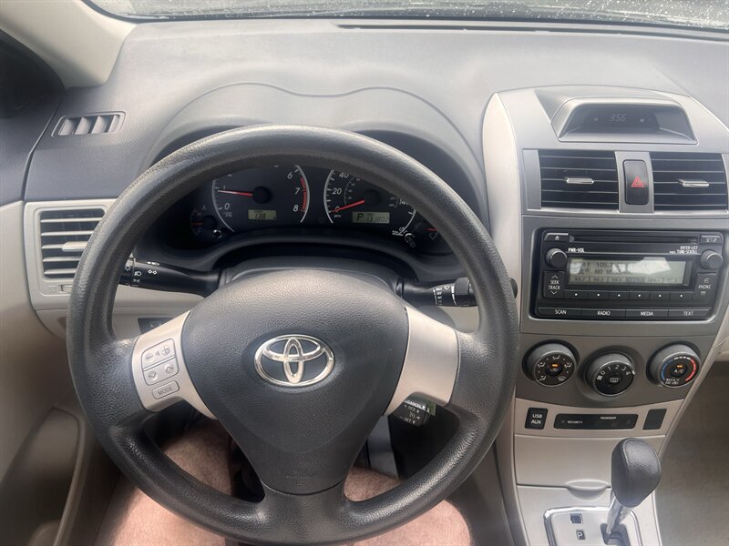 2012 Toyota Corolla LE - Photo 13 - Madison, OH 44057