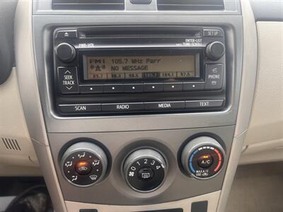 2012 Toyota Corolla LE - Photo 12 - Madison, OH 44057