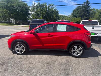 2018 Honda HR-V LX - Photo 8 - Madison, OH 44057
