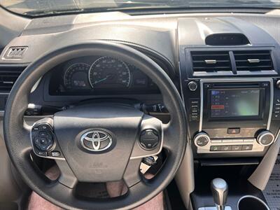 2014 Toyota Camry LE   - Photo 12 - Madison, OH 44057