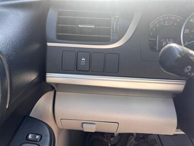 2014 Toyota Camry LE   - Photo 17 - Madison, OH 44057