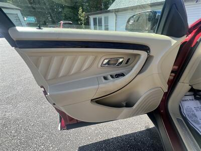 2014 Ford Taurus Limited   - Photo 12 - Madison, OH 44057