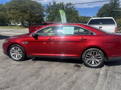 2014 Ford Taurus Limited   - Photo 8 - Madison, OH 44057