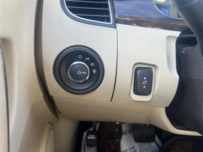 2014 Ford Taurus Limited   - Photo 17 - Madison, OH 44057