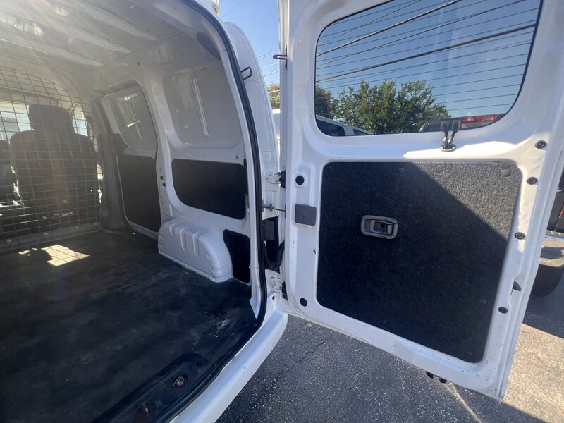 2016 Nissan NV 200 WORK VAN - Photo 26 - Madison, OH 44057