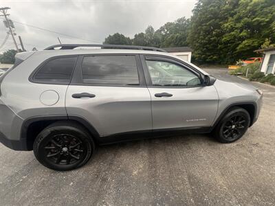 2016 Jeep Cherokee Sport - Photo 4 - Madison, OH 44057