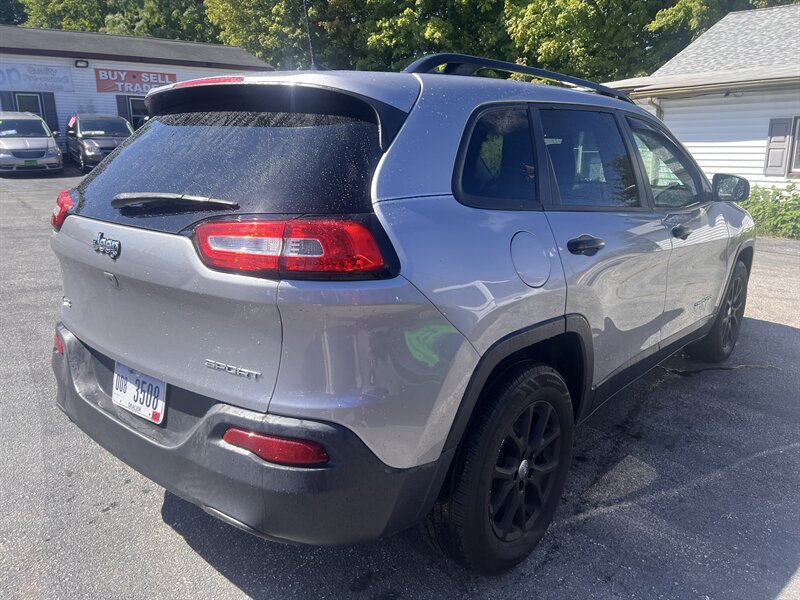 2016 Jeep Cherokee Sport - Photo 5 - Madison, OH 44057