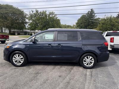 2017 Kia Sedona LX - Photo 10 - Madison, OH 44057