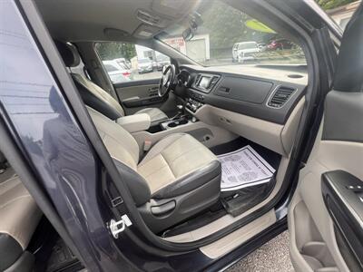 2017 Kia Sedona LX - Photo 43 - Madison, OH 44057