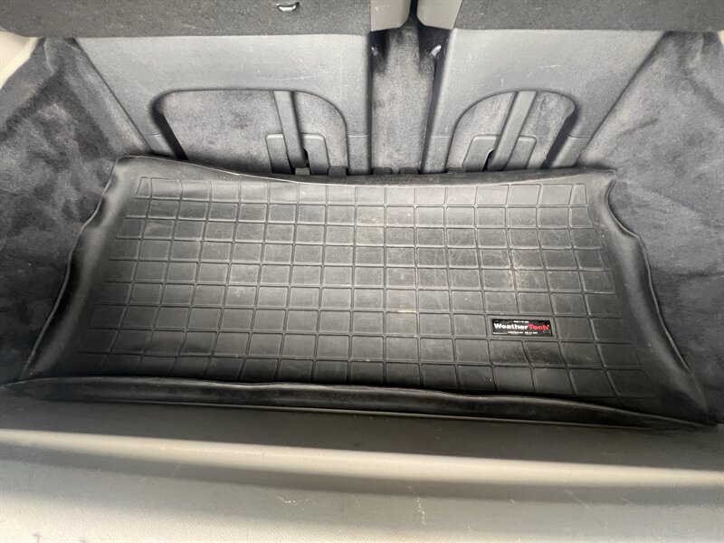 2017 Kia Sedona LX - Photo 39 - Madison, OH 44057