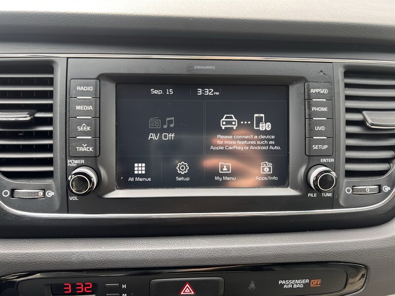 2017 Kia Sedona LX - Photo 22 - Madison, OH 44057