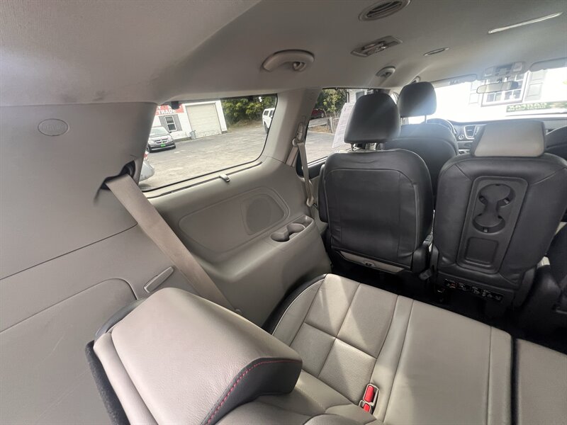 2017 Kia Sedona LX - Photo 36 - Madison, OH 44057