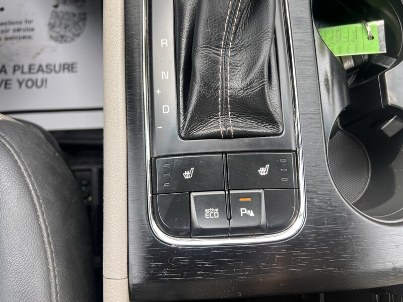 2017 Kia Sedona LX - Photo 25 - Madison, OH 44057