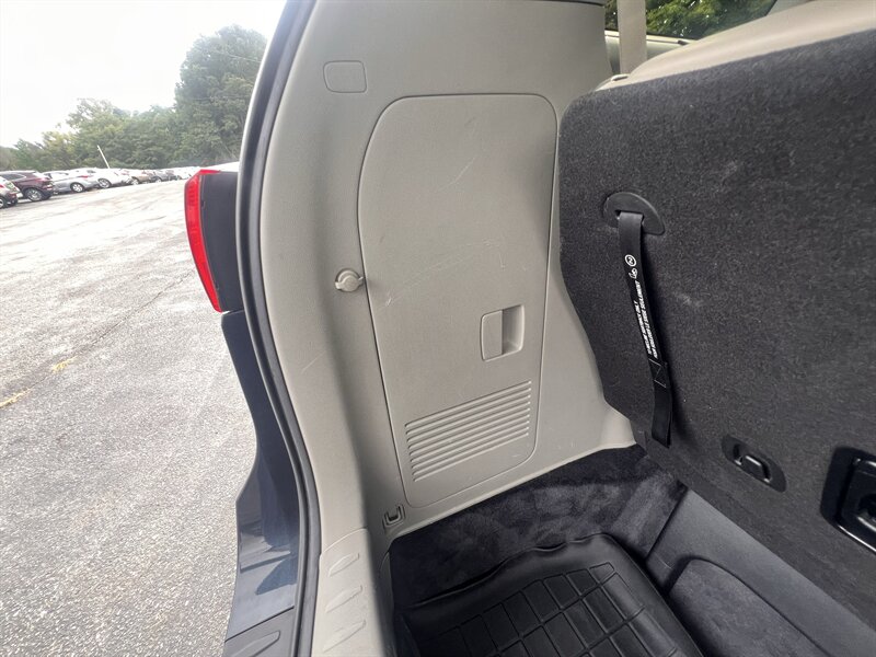 2017 Kia Sedona LX - Photo 35 - Madison, OH 44057