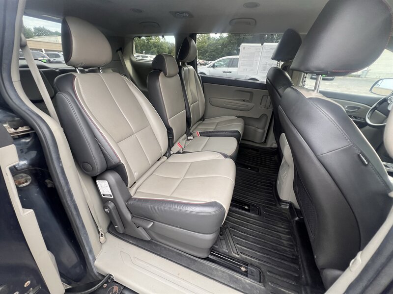 2017 Kia Sedona LX - Photo 38 - Madison, OH 44057