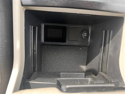 2017 Kia Sedona LX - Photo 24 - Madison, OH 44057